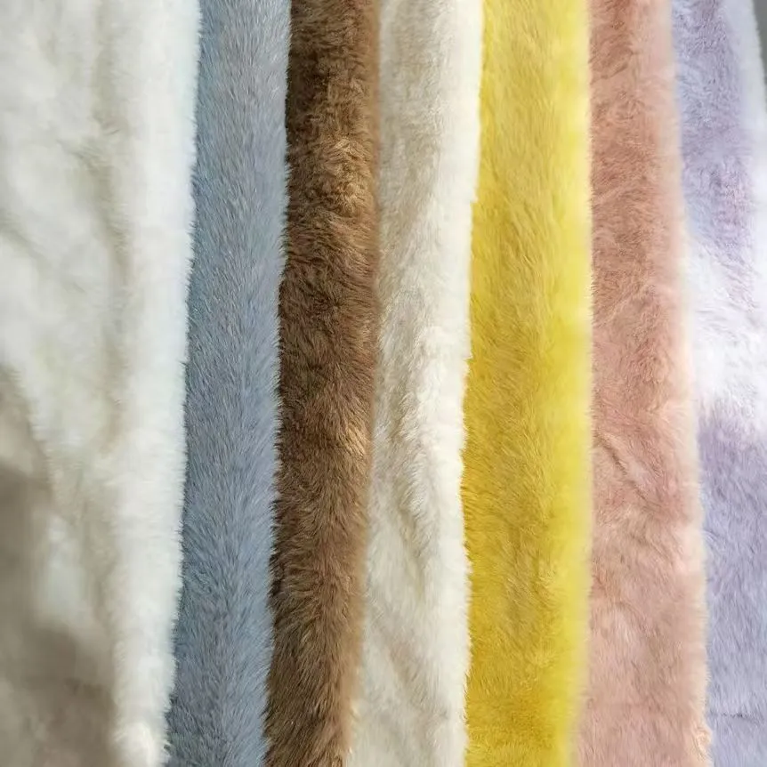Plush slipper material selection and color matching
